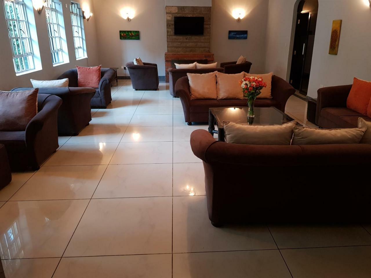 Margarita House Hotel Найроби Екстериор снимка